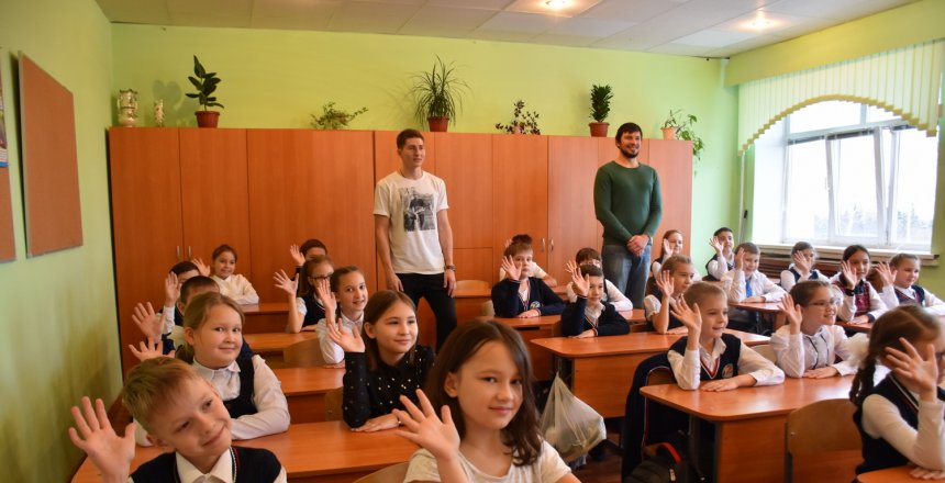 «Уфимец» провел урок баскетбола для школьников столицы